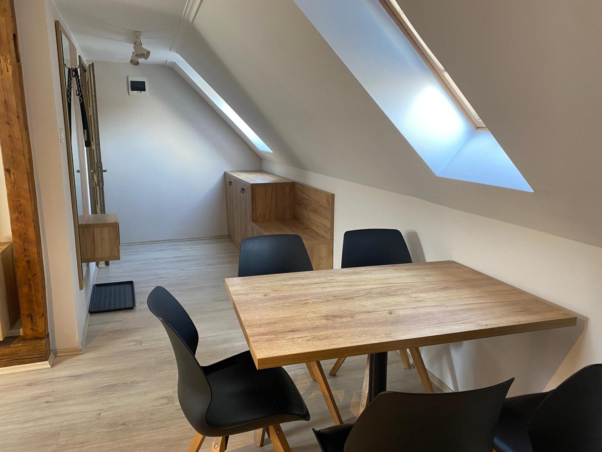 Vatus Apartmanhaz Вац Экстерьер фото