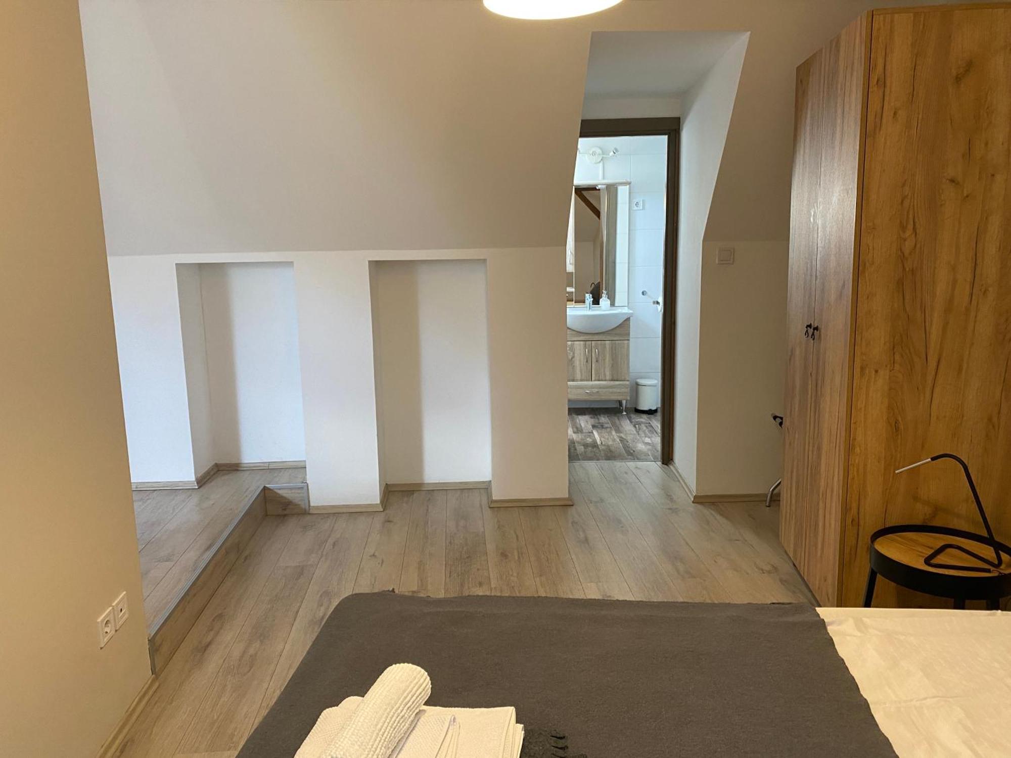 Vatus Apartmanhaz Вац Экстерьер фото