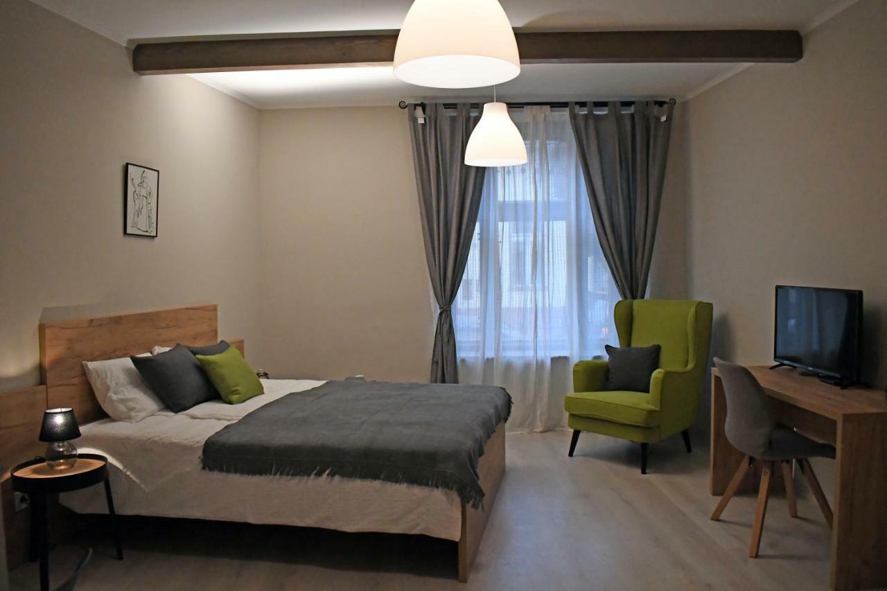 Vatus Apartmanhaz Вац Экстерьер фото